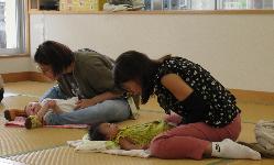 ベビーマッサージ