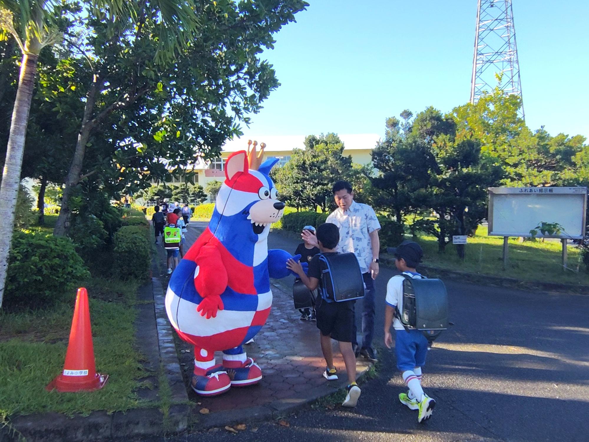 ゴーディーとハイタッチ2